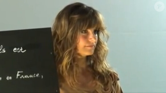Laetitia Milot dans les coulisses du clip "Unisson nos voix".