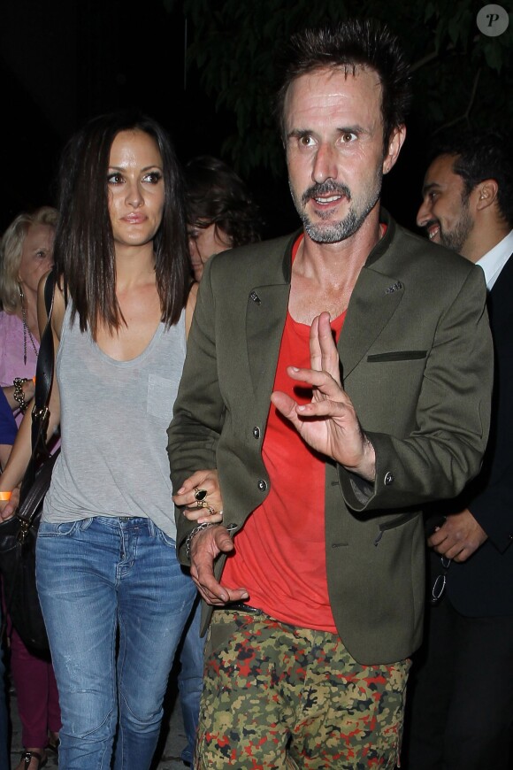 David Arquette fait la fête avec sa petite ami Christina McLarty à Los Angeles, le 16 août 2013.