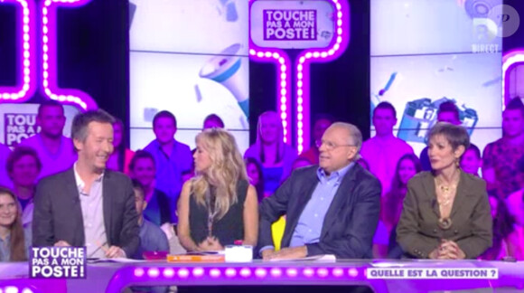 Face à la polémique sur son salaire, Cyril Hanouna a décidé d'aider les autres. Emission Touche pas à mon poste, lundi 2 décembre.