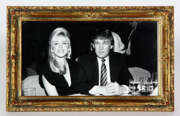Photo vendue par l'ex-épouse de Donald Trump aux enchères - décembre 2013