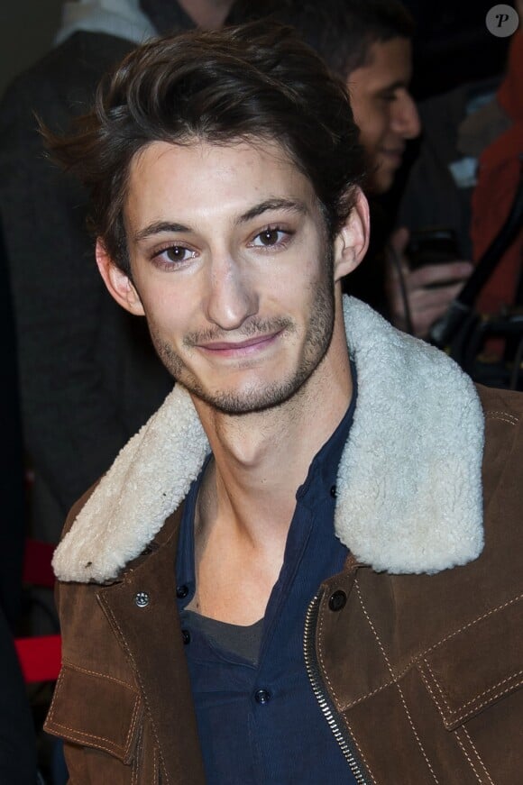 Pierre Niney à la première mondiale du film Le Loup de Wall Street à Paris le 9 décembre 2013.