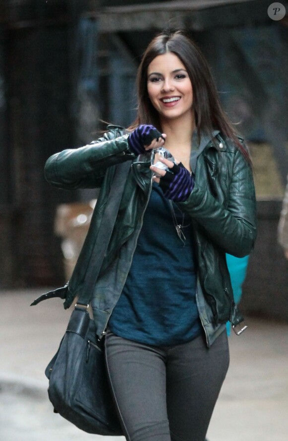 Victoria Justice sur le tournage de "Eye Candy" à New York. Le 14 novembre 2013.