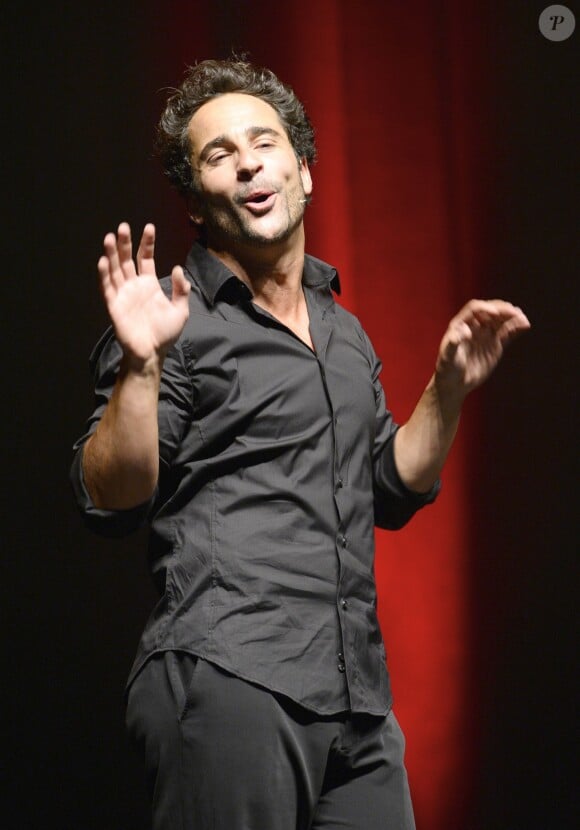 Florent Peyre présente son one-man show à La Cigale à Paris le 4 juillet 2013.