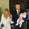 La chanteuse Fergie et son mari Josh Duhamel baptisent leur fils Axl Jack dans une église à Brentwood, le 12 décembre 2013.