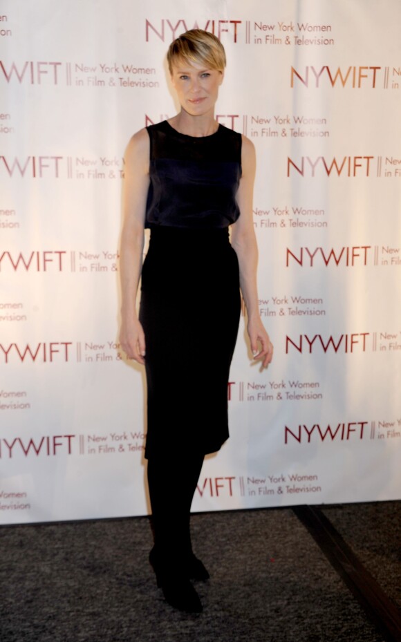 Robin Wright en robe Moschino- 33e Muse Awards organisés par l'association New York Women in Film & Television, à l'hôtel Hilton de New York le 12 décembre 2013.