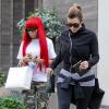 Kim Kardashian et son amie Blac Chyna quittent l'institut de beauté Anastasia Beverly Hills. Beverly Hills, le 15 décembre 2013.