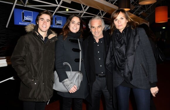 Exclusif - Anouchka Delon, son compagnon Julien Dereins, Alain Terzian et sa femme Brune de Margerie au concert de Céline Dion au POPB de Paris, le 5 décembre 2013.