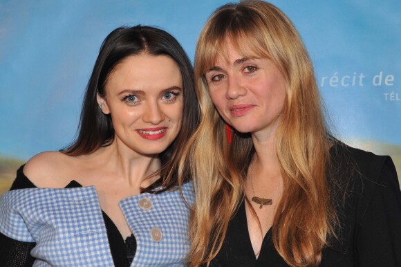 Sara Forestier avec la réalisatrice Katell Quillévéré lors de la première du film Suzanne au cinema Max Linder à Paris, le 17 décembre 2013.