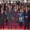 Le prince Felipe et la princesse Letizia d'Espagne présidaient la ceremonie d'attribution des bourses ''Santander - CRUE - CEPYME'' au siège du groupe Santander, à Madrid, le 19 décembre 2013