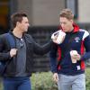 Exclusif – Le plongeur britannique Tom Daley et son petit ami le scénariste américain Dustin Lance Black prennent un smothie après l'entraînement à Houston, le 11 décembre 2013.
