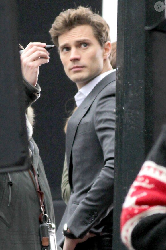 Jamie Dornan au maquillage sur le tournage du film Fifty Shades of Grey à Vancouver, le 19 décembre 2013.