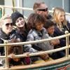 Heidi Klum en compagnie de son compagnon Martin Kristen et de ses enfants Leni, Henry, Johan et Lou a Los Angeles, le 21 decembre 2013