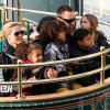 Journée détente pour la famille ! Heidi Klum en compagnie de son compagnon Martin Kristen et de ses enfants Leni, Henry, Johan et Lou a Los Angeles, le 21 decembre 2013