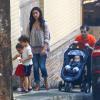 Matthew McConaughey, sa femme Camila Alves et leurs enfants Levi, Vida et Livingston se baladent à Belo Horizonte, Brésil, le 23 décembre 2013.