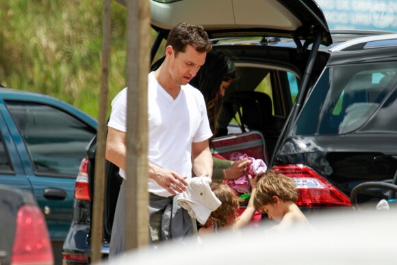 Matthew McConaughey et sa femme Camila Alves avec Levi, Vida et Livingston à Belo Horizonte, le 23 décembre 2013.