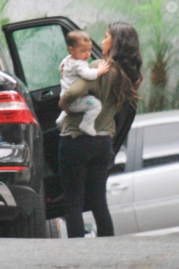 Matthew McConaughey et sa femme Camila Alves avec Levi, Vida et Livingston à Belo Horizonte, le 23 décembre 2013.