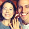 Analeigh Tipton pose avec sa bague de fiançailles, en compagnie de son amoureux Aaron McManus, sur Instagram, le 28 décembre 2013.