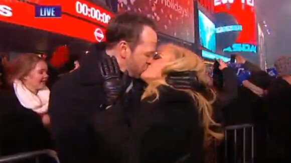 Jenny McCarthy et Donnie Wahlberg : Un baiser fou et une mise au point !