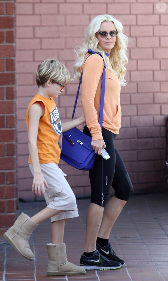 Exclusif - Jenny McCarthy et son fils Evan à Sherman Oaks, le 29 avril 2012.