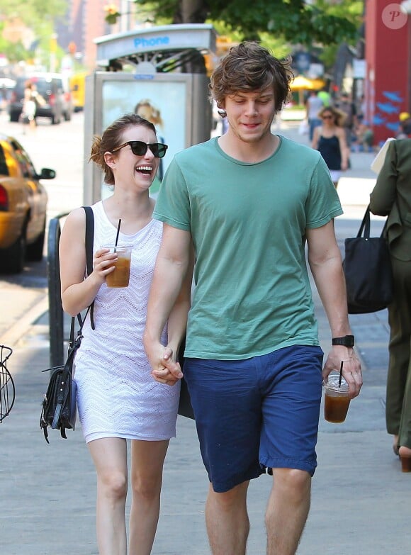 Emma Roberts et Evan Peters à New York, le 21 mai 2013.