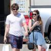 Emma Roberts et son compagnon Evan Peters à West Hollywood, le 30 mars 2013.