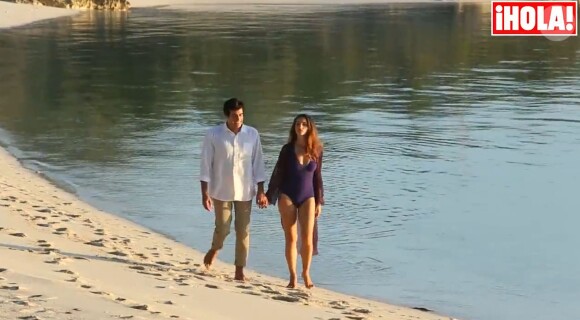 David Copperfield présente son île aux Bahamas avec sa sublime fiancée Chloé Gosselin - décembre 2013.