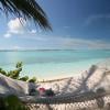 David Copperfield présente son île des Bahamas avec sa sublime compagne Chloé Gosselin - décembre 2013.