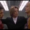 Zoolander de et avec Ben Stiller (2002). Une histoire de rivalités entre deux mannequins dont le plus grand moment est certainement l'affrontement sur catwalk, avec David Bowie en maître de cérémonie. La mode dans sa plus grande absurdité, irrésistible.
