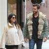 Kourtney Kardashian et Scott Disick, souriants dans les rues de New York. Le 6 janvier 2014.