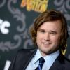 Haley Joel Osment lors de la première de la série The Spoils Of Babylon au DGA Theater à Los Angeles, le 7 janvier 2014.