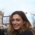 Julie Gayet - Manifestation en faveur du mariage pour tous à Paris. Le 27 janvier 2013