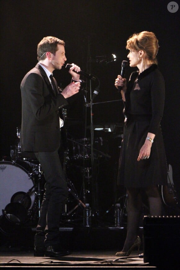 Exclusif - Alex Beaupain et Fanny Ardant lors du concert de Beaupain à Paris le 17 décembre 2013