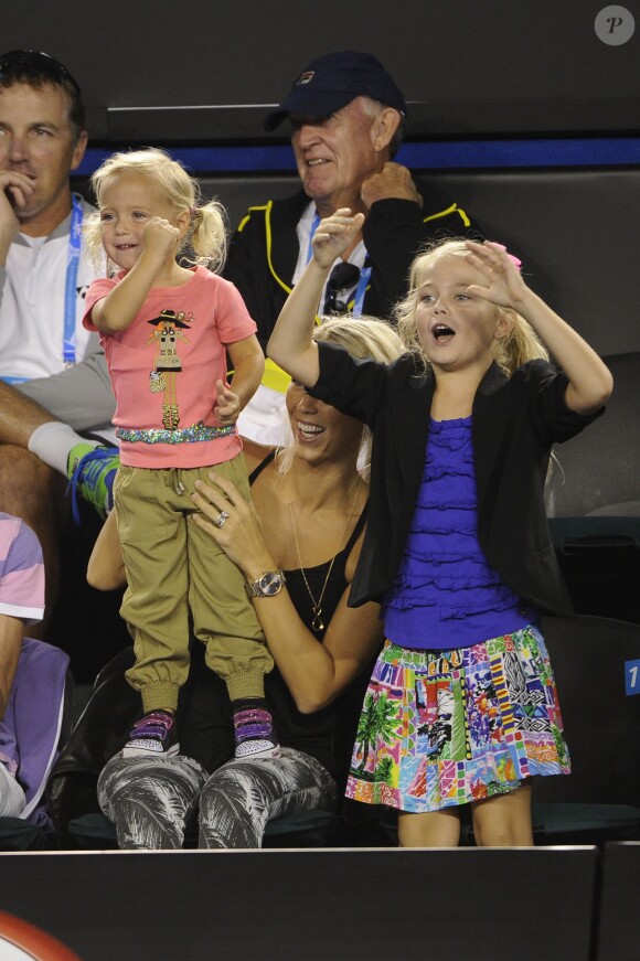 La famille de Lleyton Hewitt, sa femme Beck et leurs enfants lors du Kids' Day de l'Open d'Australie à Melbourne le 11 janvier 2014.