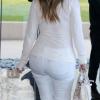 Kim Kardashian se promène à Century City, le 10 janvier 2013. Elle a également fait du shopping.