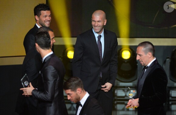Zinédine Zidane et Franck Ribéry lors de la cérémonie du Ballon d'Or au Palais des Congrès de Zurich, le 13 janvier 2014