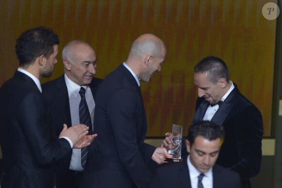 Zinédine Zidane et Franck Ribéry lors de la cérémonie du Ballon d'Or au Palais des Congrès de Zurich, le 13 janvier 2014