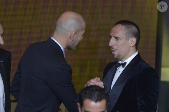Zinédine Zidane et Franck Ribéry lors de la cérémonie du Ballon d'Or au Palais des Congrès de Zurich, le 13 janvier 2014