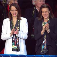 Stéphanie de Monaco et Pauline Ducruet, sexy en transparence, fans au cirque