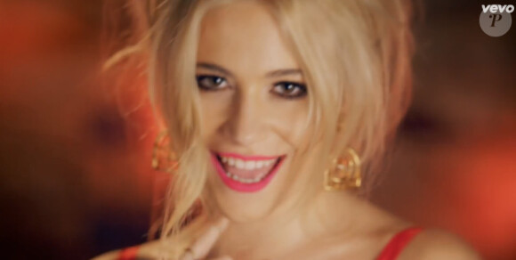 La bombe Pixie Lott dans son clip "Nasty", janvier 2014.