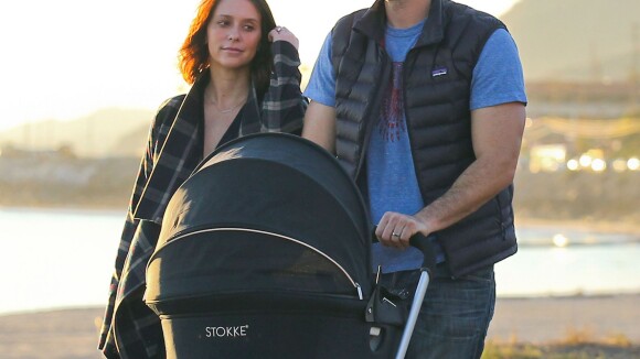 Jennifer Love Hewitt : Maman radieuse, première sortie en famille avec bébé !
