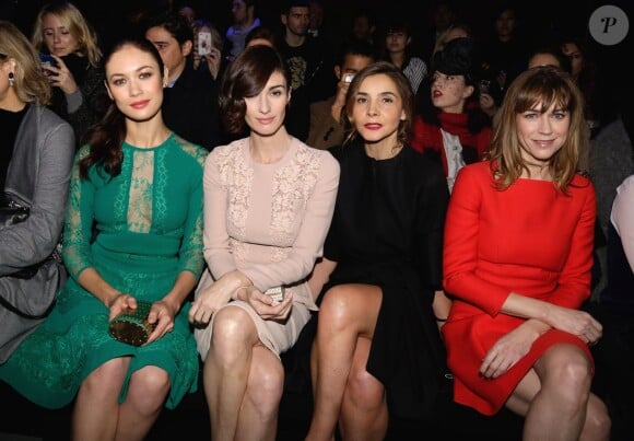 Olga Kurylenko, Paz Vega, Clotilde Courau et Marie-Josee Croze assises au premier rang du Défilé Elie Saab Haute Couture printemps/été 2014 organisé à Paris le 22 janvier 2014