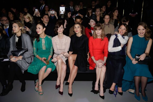 Olga Kurylenko, Paz Vega, Clotilde Courau Anne Marivin et Marie-Josee Croze assises au premier rang du Défilé Elie Saab Haute Couture printemps/été 2014 organisé à Paris le 22 janvier 2014