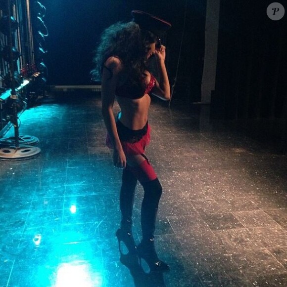 Naya Rivera a posté sur Instagram cette photo d'elle, sur le tournage du 100e épisode de Glee.