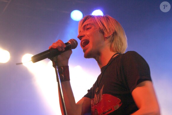Alex Band, le chanteur de The Calling en concert à Paris, le 30 octobre 2004.