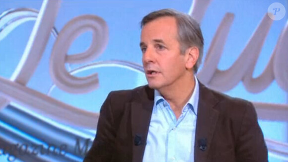 Le journaliste Bernard de la Villardière, au micro du Tube, sur Canal+, le samedi 25 janvier 2014.