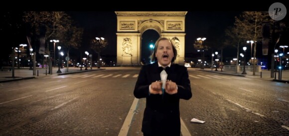 Philippe Katerine dans son nouveau clip "Patouseul"