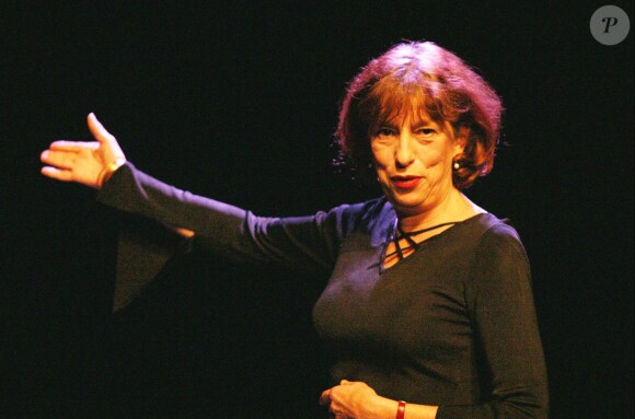 Anémone dans la pièce de théâtre Dans notre petite ville, au studio des Champs-Elysées, le 11 février 2004