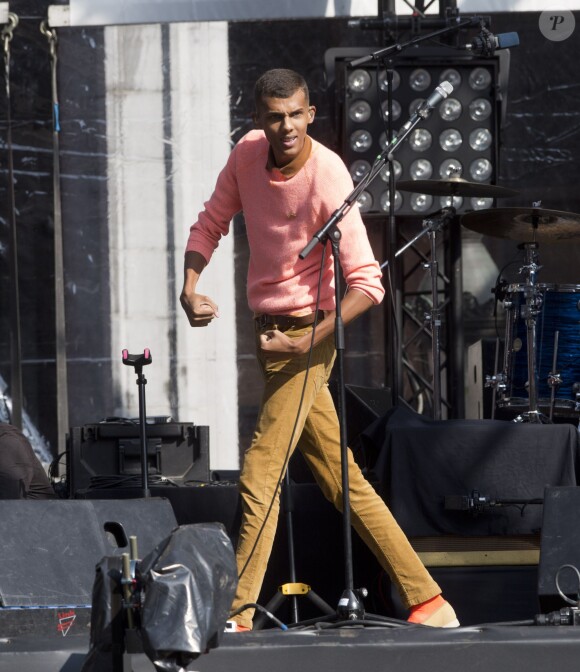 Exclusif - Stromae en concert sur la Grand Place de Bruxelles lors de la fête de la Fédération Wallonie-Bruxelles. Le 27 septembre 2013.