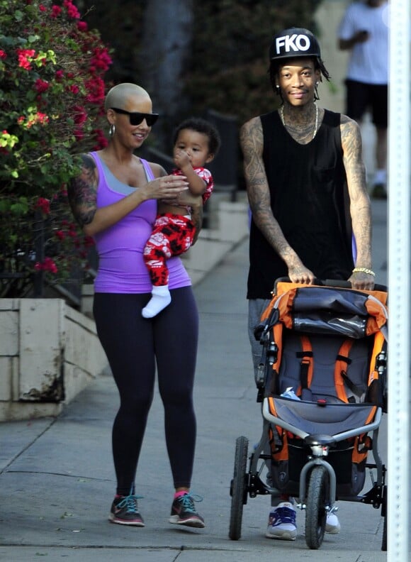 Amber Rose, son mari Wiz Khalifa et leur fils Sebastian à Los Angeles. Le 28 janvier 2014.