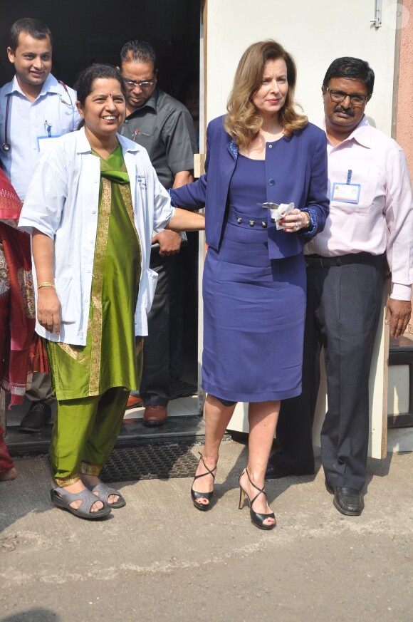 Valérie Trierweiler, lors d'une visite au Lokmanya Tilak Municipal General Hospital de Mumbai, le 27 janvier 2014